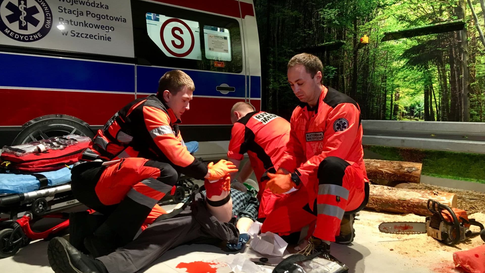 The Ambulance Medical Compartment Simulator on the PS-6TM-2500 motion platform - photo 6