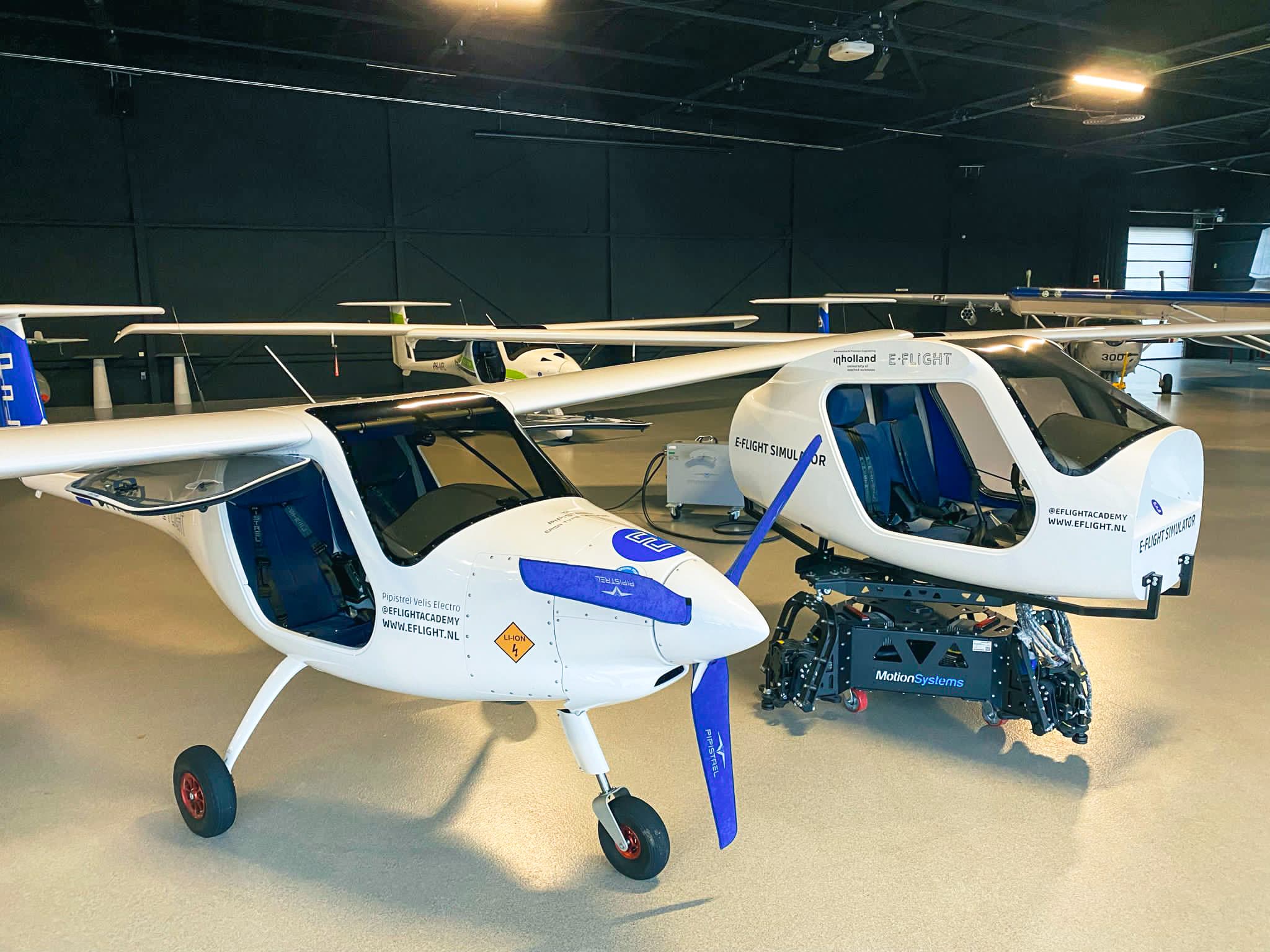 E-Flight Simulator on the PS-3TM-550 motion platform - photo 4