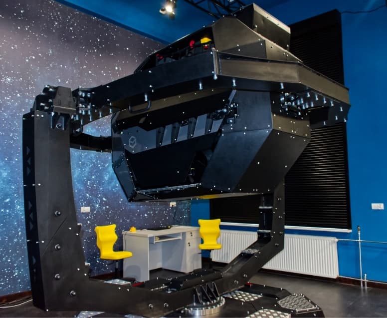 Flight and Driving Simulators on the QS-S25 motion platform - photo 5