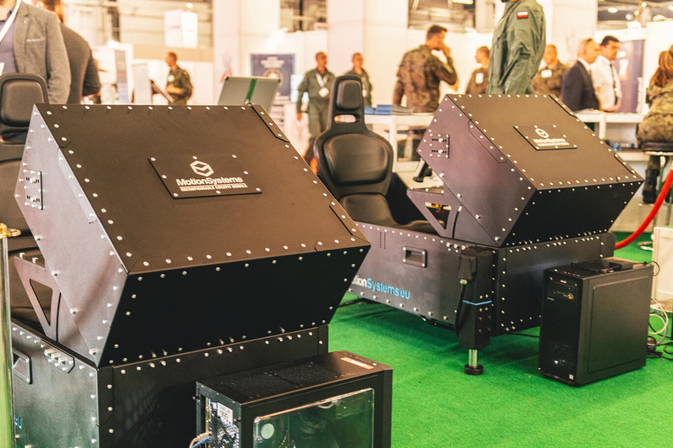 Ground Vehicle Simulation on the RCM-C420 motion platform - photo 4