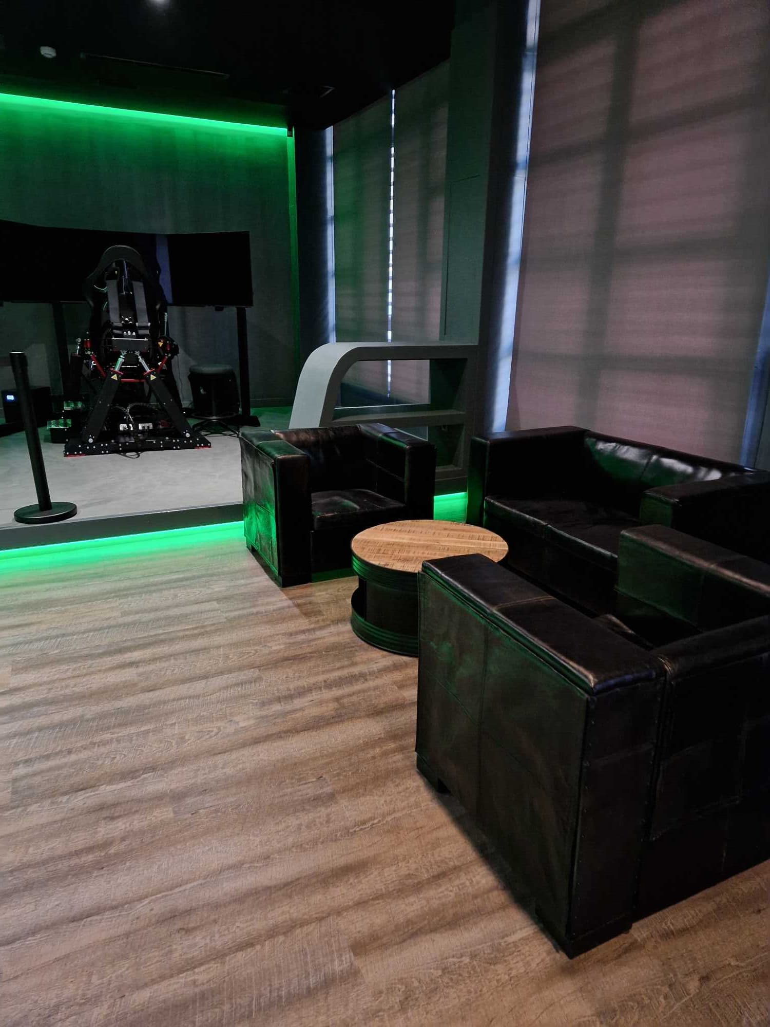 SimClub Sim Racing Center in Greece on the QS-V20 motion platform - photo 5