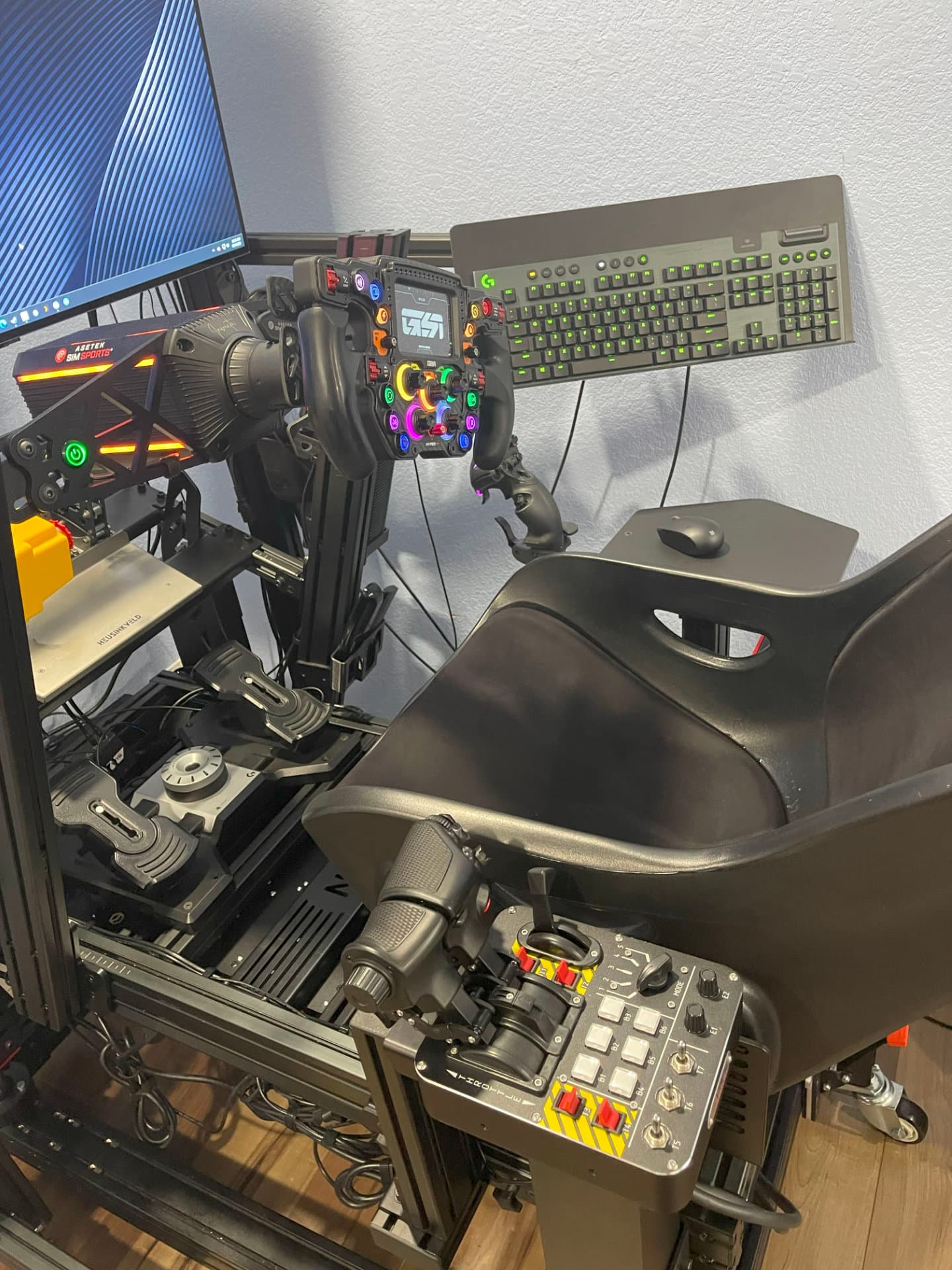 Sim racing & flight motion rig on the QS-220 motion platform - photo 3