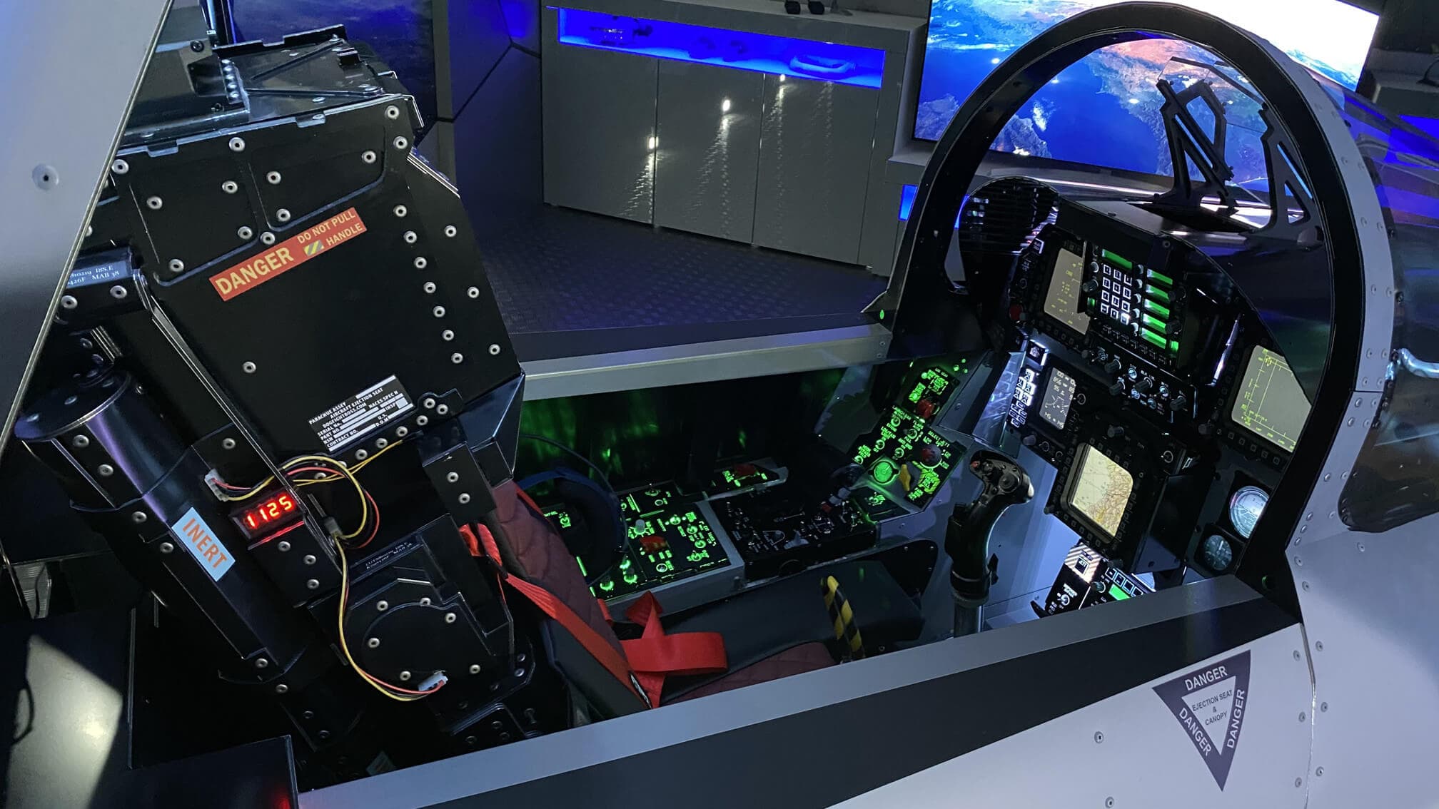 VR-JET Flight Simulator on the QS-220 motion platform - photo 6