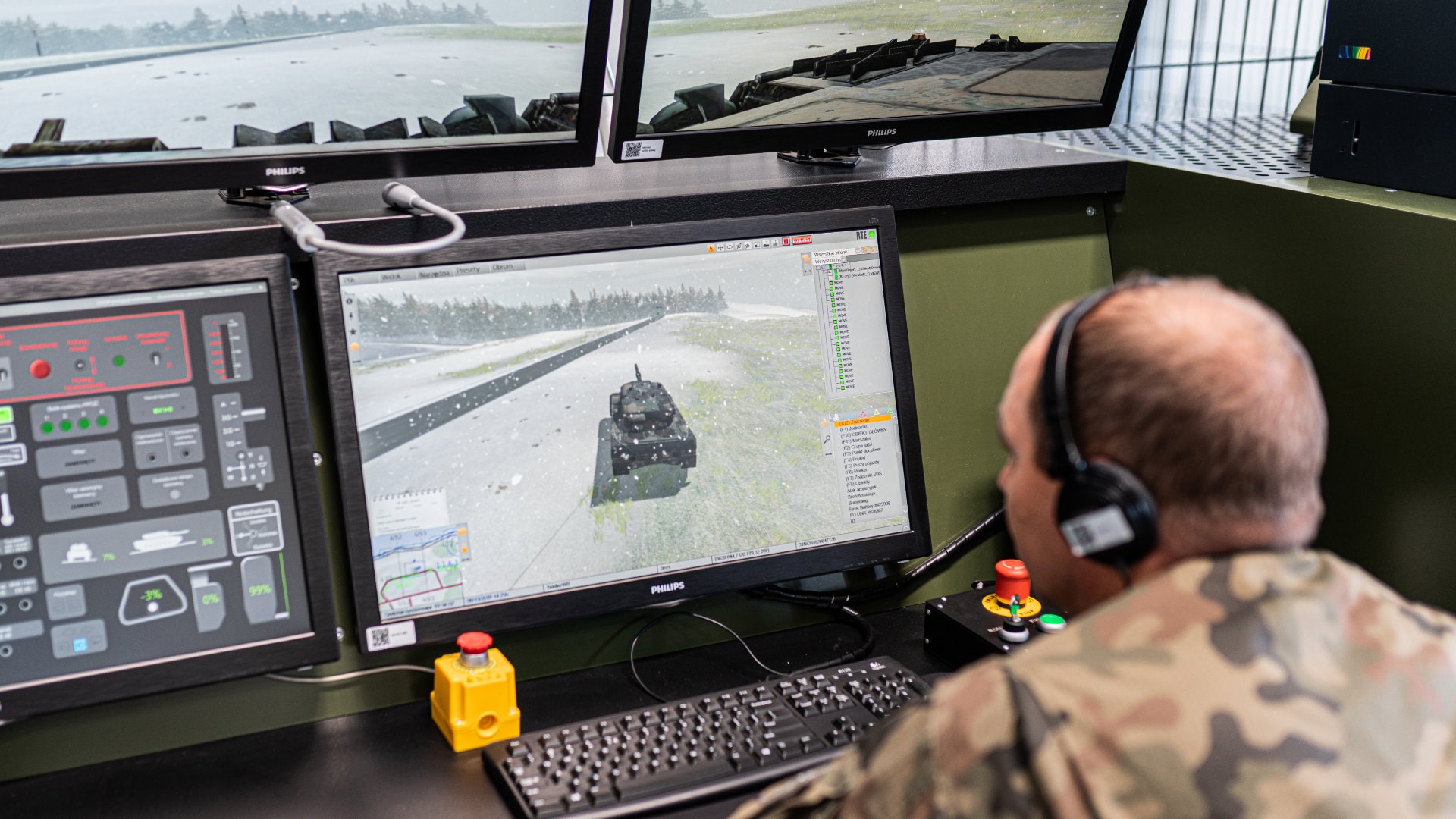 SJCL Leopard tank driving simulator developed by OBRUM