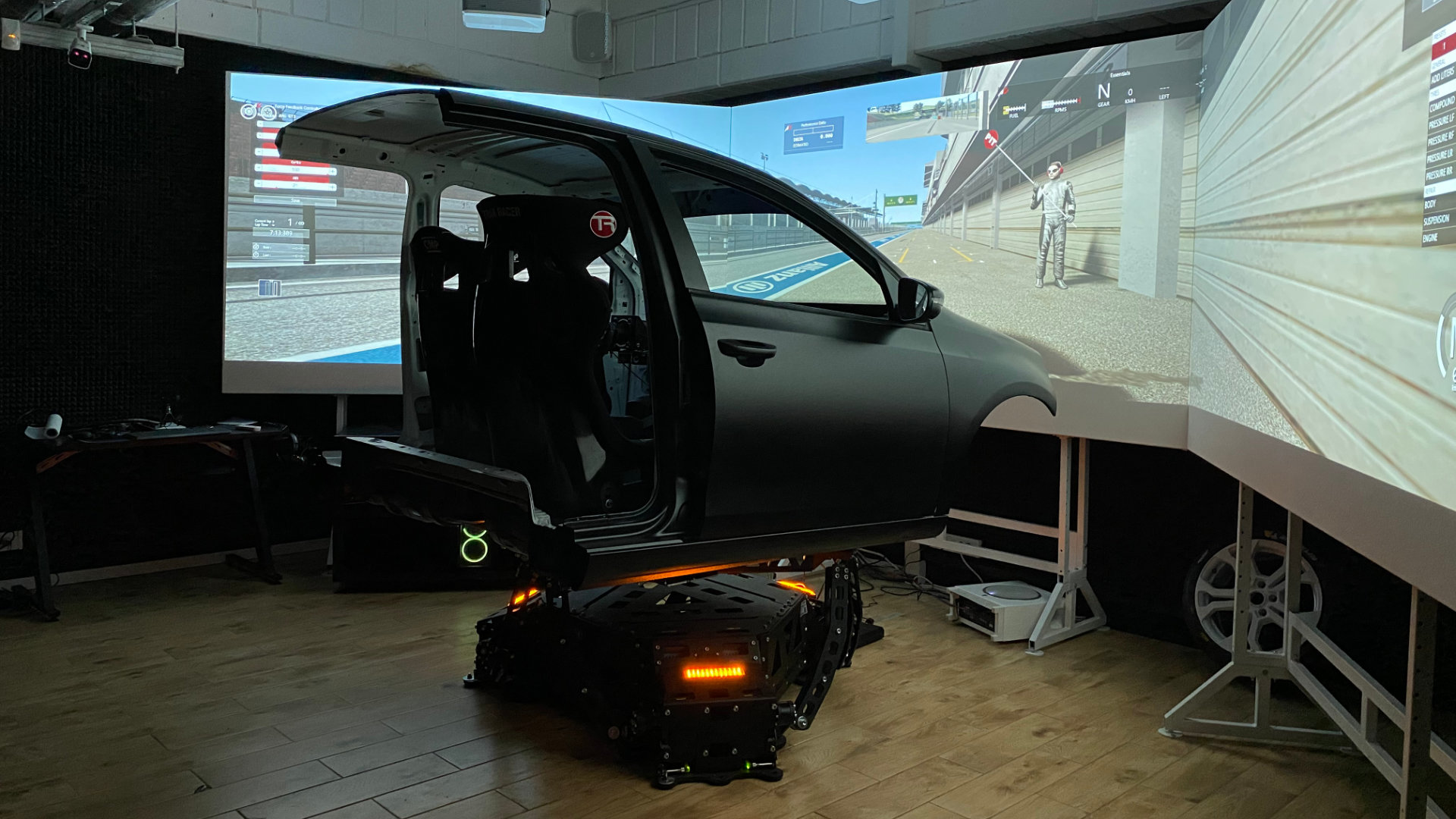 Szymon Ładniak racing simulator - car body mounted on the PS-6TM-550 motion platform